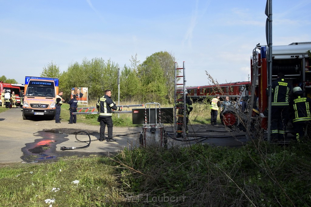 Schwerer VU LKW Zug Bergheim Kenten Koelnerstr P166.JPG - Miklos Laubert